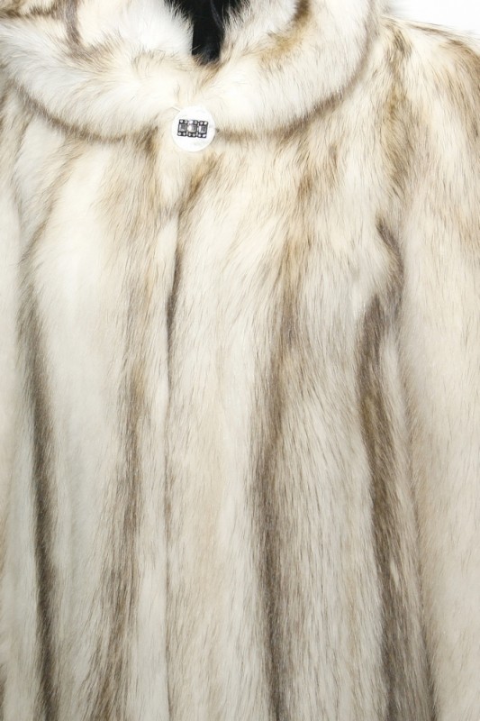 Изображение - Пальто женское из енота с капюшоном EB-110 EB-110