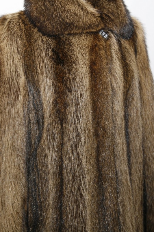 Изображение - Пальто женское из енота с воротником EFV-120 EFV-120