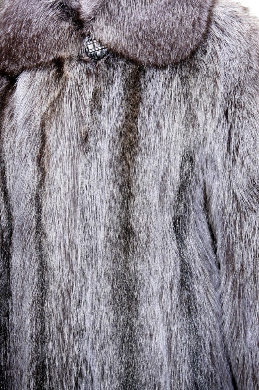 Изображение - Пальто женское из енота с воротником EGV-100 EGV-100