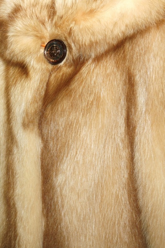 Изображение - Куртка женская из енота с капюшоном ERK-65 ERK-65